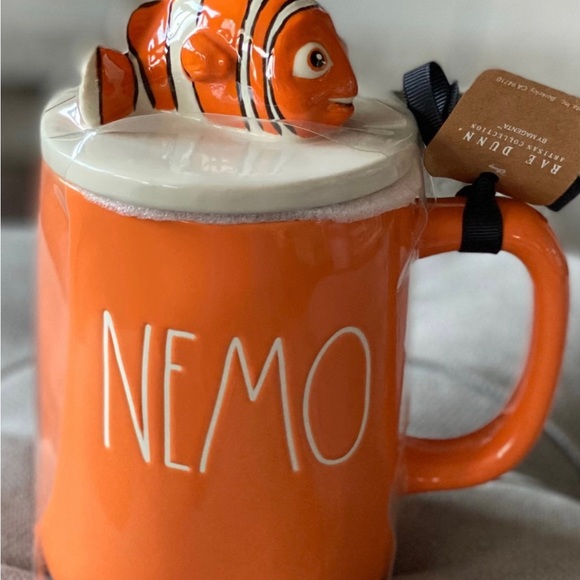 Rae Dunn Disney Pixar Finding Nemo Mug - Picture 4 of 10
